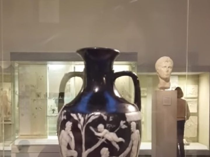 Escándalo en el British Museum: Desaparición de Tesoros y Empleado Despedido