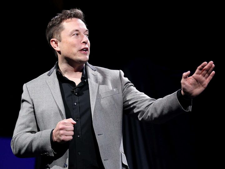 Un encuentro legendario: Elon Musk adquiere el Lotus Esprit de James Bond, el icónico vehículo encontrado en un contenedor.