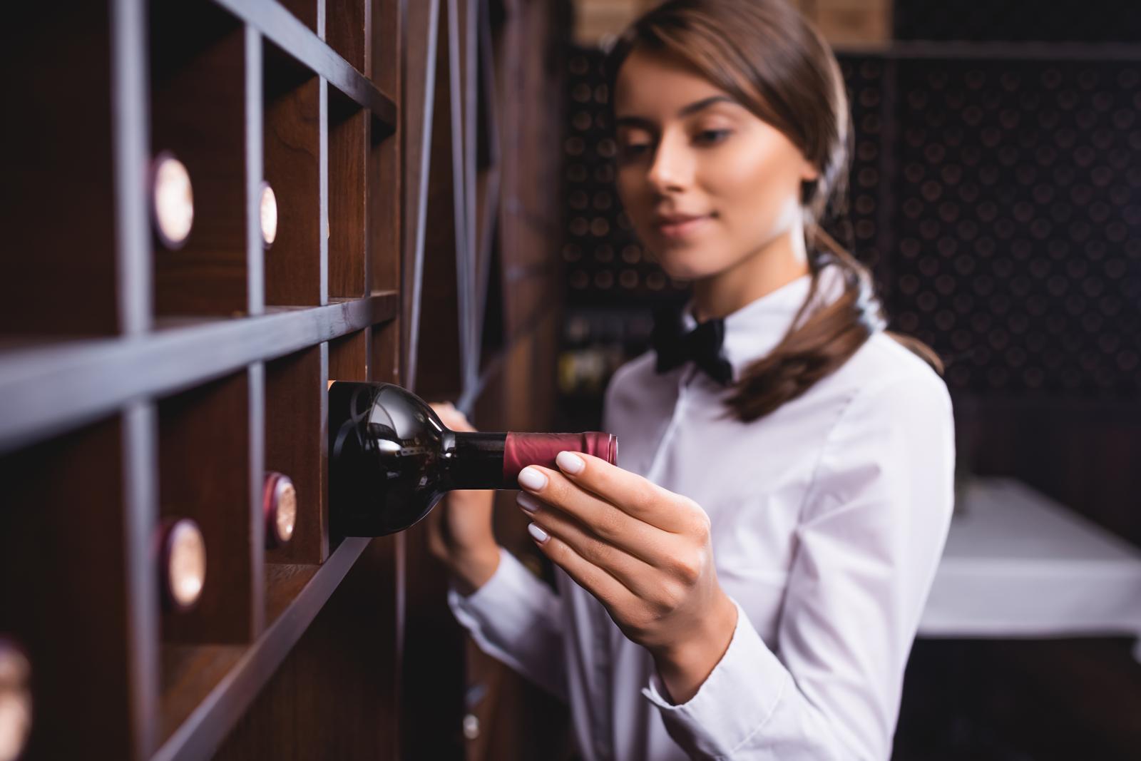 Crisis sin precedentes: Italia se hunde en el vino, ¡Francia brinda por el éxito!