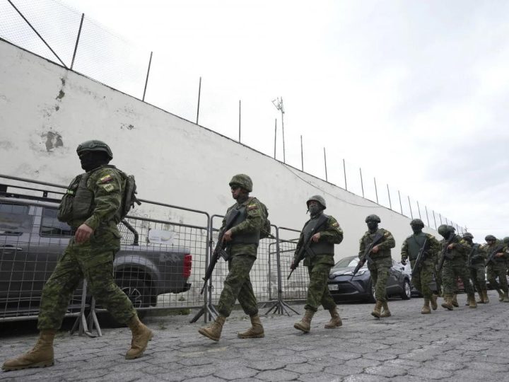 Crimen desenfrenado en Ecuador: las bandas de narcotraficantes asestan golpes mortales