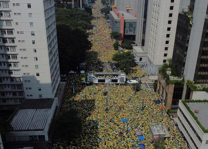 El fuego de Bolsonaro: ¡el mitin épico que ha devuelto la voz al expresidente!