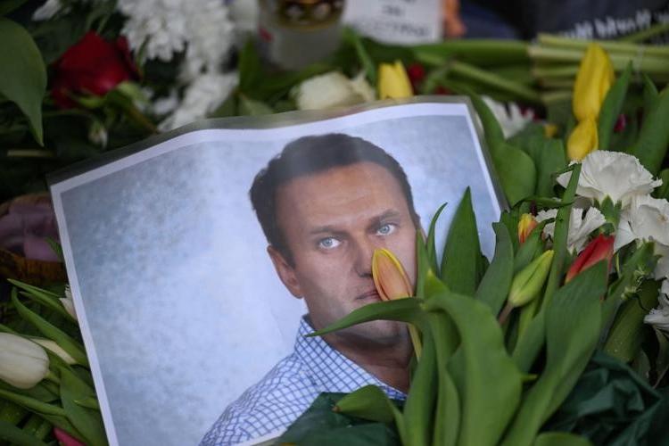Putin, Novichok y un golpe al corazón: las diversas caras del asesinato de Navalny
